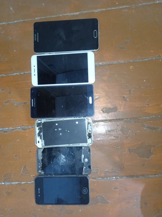 Телефоны на запчасти