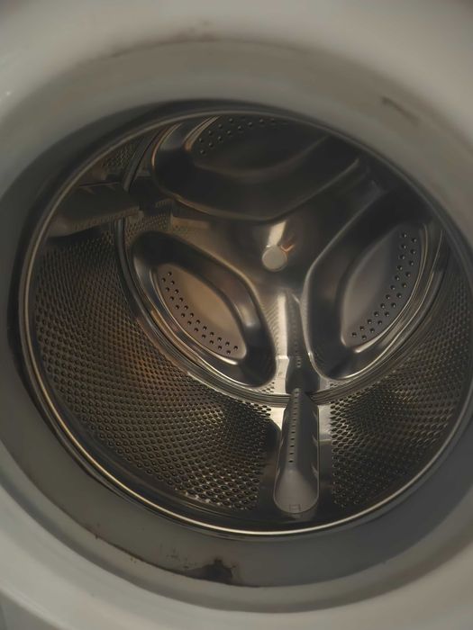 Пералня INDESIT инверторен мотор