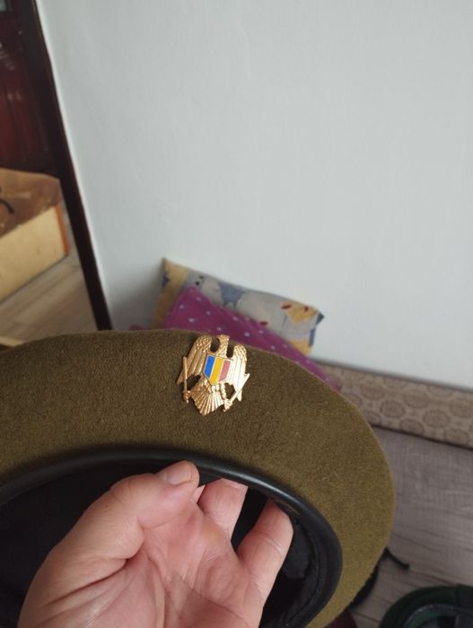 Berete militare noi
