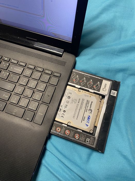 Лаптоп HP SSD 250GB + HHD500GB