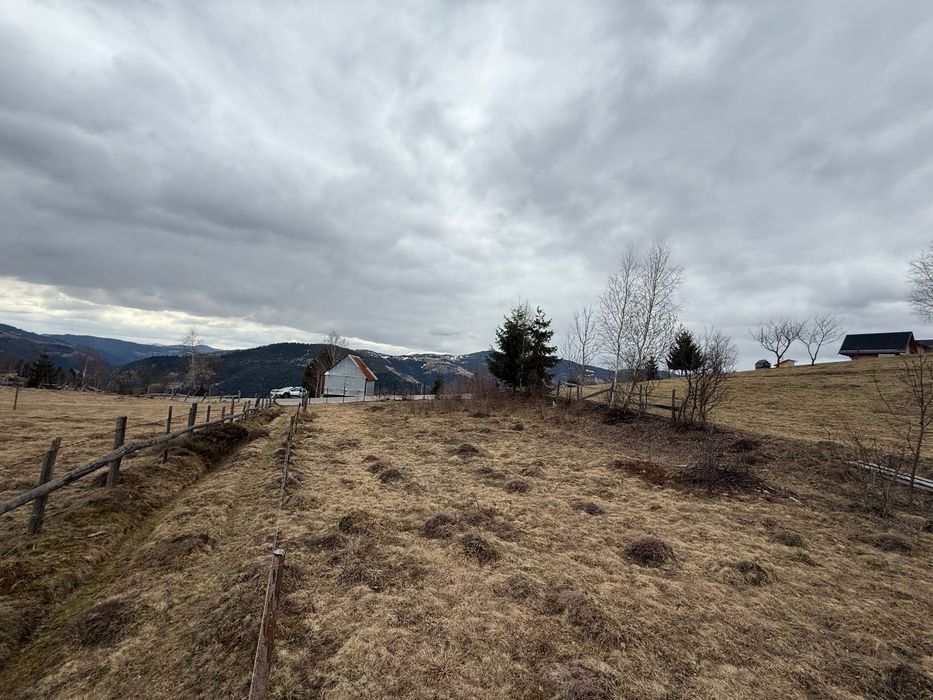 Vand teren Intravilan Albac Apuseni