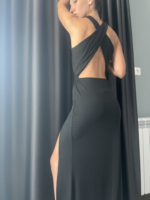 Чисто нова Черна рокля