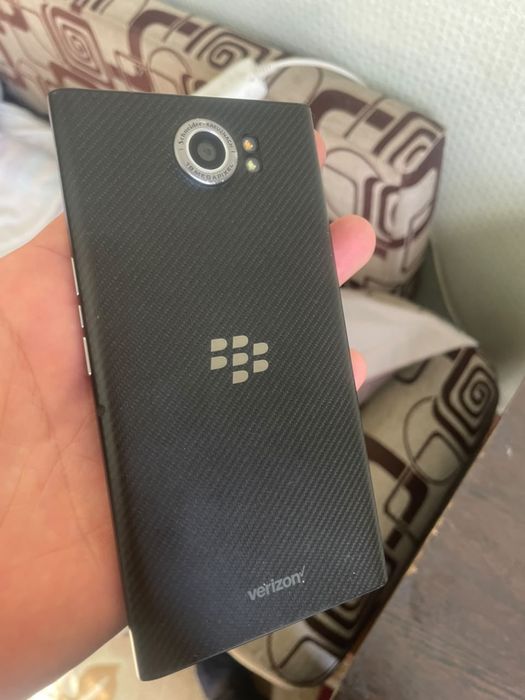 Продам телефон Блекбери