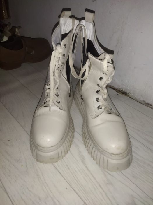 Продам женскую обувь