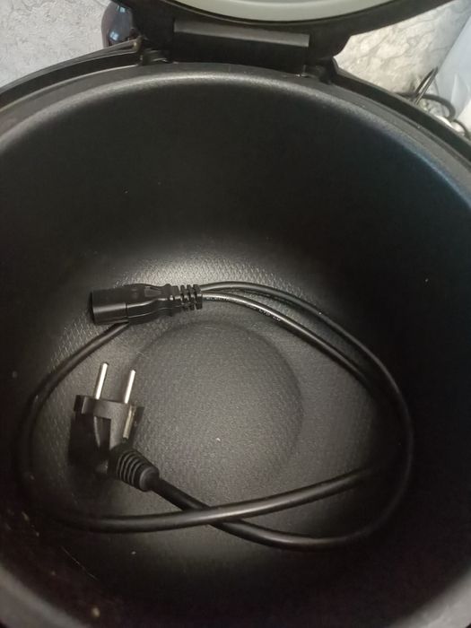 Мультиварка в отличном состоянии.