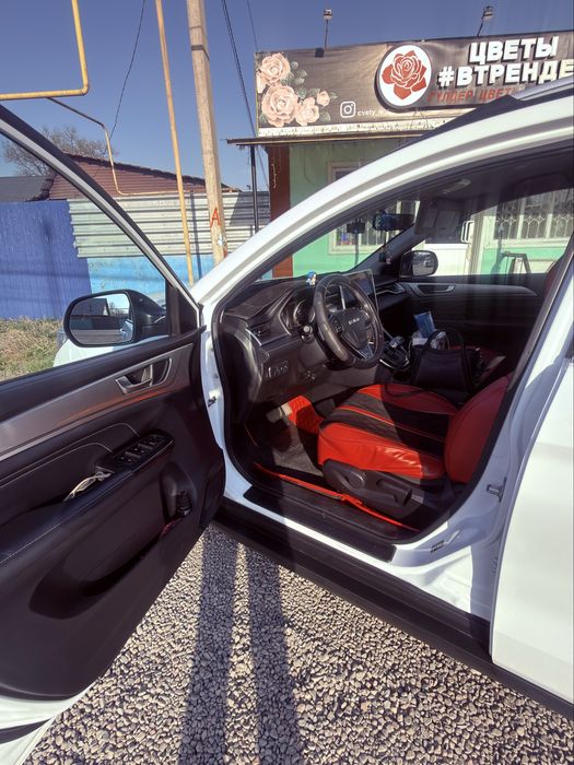 Авточехол Haval M6