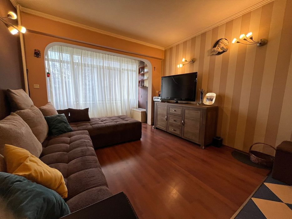 Дава се под наем Тристаен апартамент в София, Надежда 2 - 75 кв.м за 663 € - Снимка #1