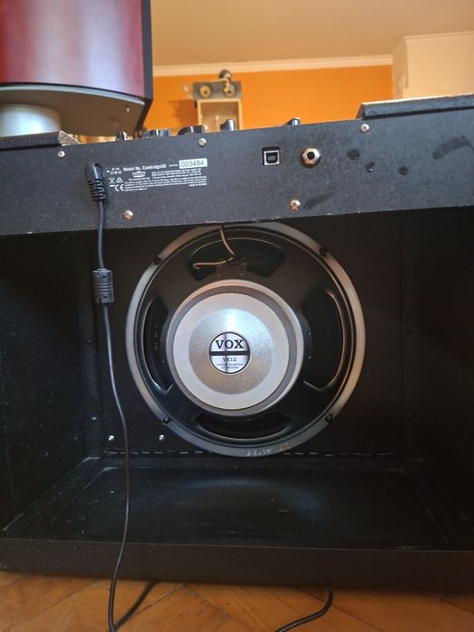 кубе VOX Cambridge 50
