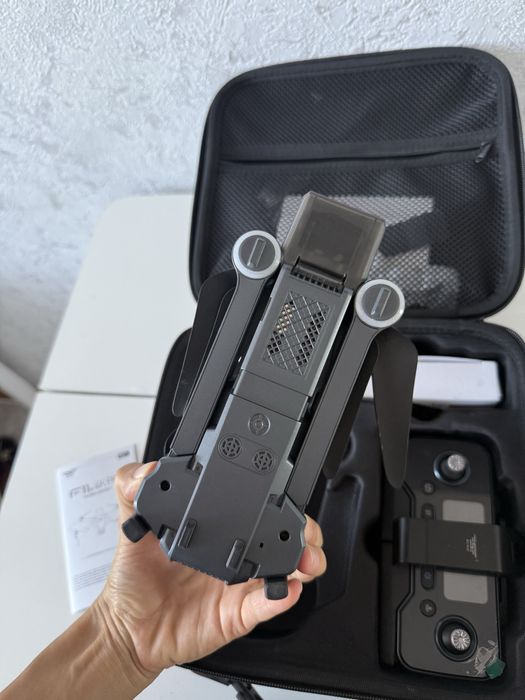 Продаю дрон SJRC F11 pro +