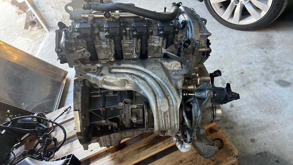 Двигател Mercedes M264.920 2.0 Turbo 255 к.с. W205 – с ремонтирана глава