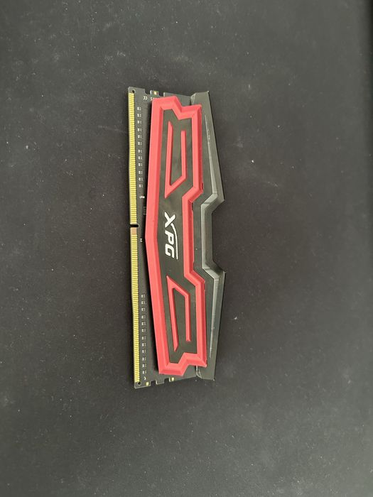 Memorie ram adata 8gb luminite rgb