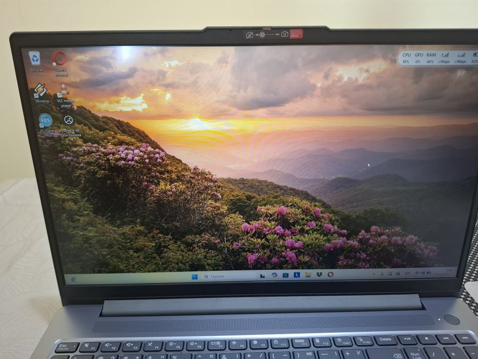 Лаптоп LENOVO IdeaPad Slim 3 15IAH8 83ER001NBM 15.6 ",