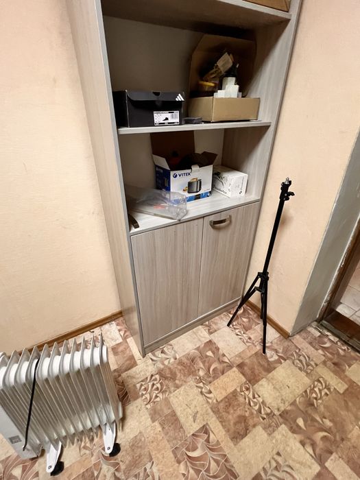 Продам офисный шкаф