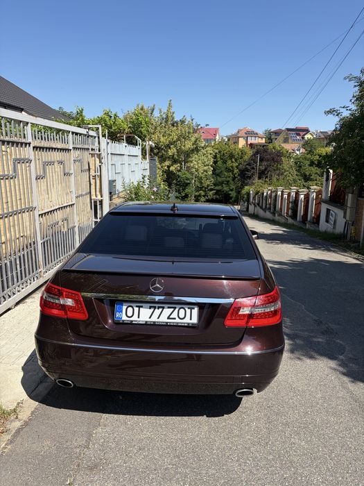 E 350 CDI 4MATIC BlueEFFICIENCY airmatic, culoare Maro