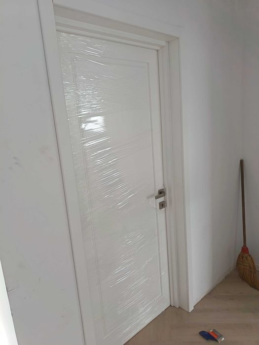Usi din lemn masiv de TEI, STEJAR, PIN NORDIC