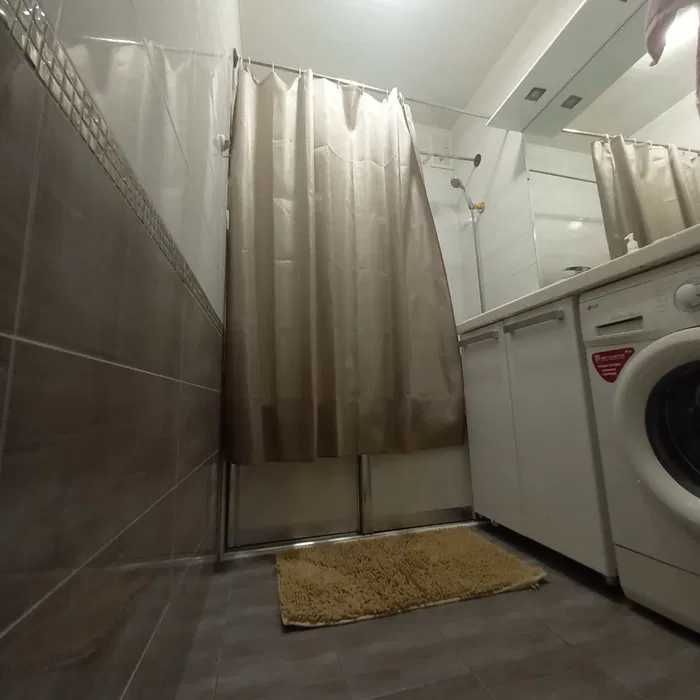 Шайхантахур Лабзак 3 хоналик квартира сотилади