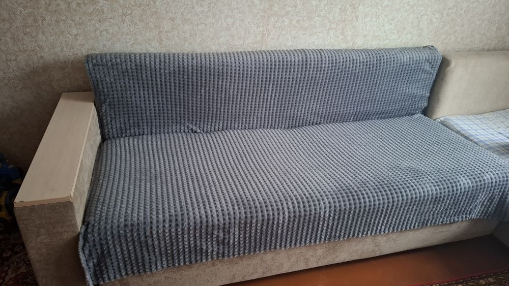 Бесплатно диван,  самовывоз