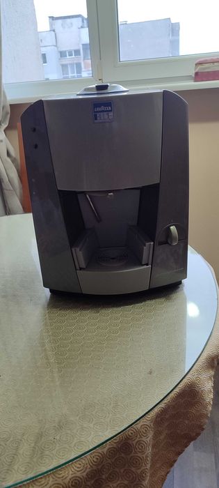 Lavazza blue кафе машина с капсули
