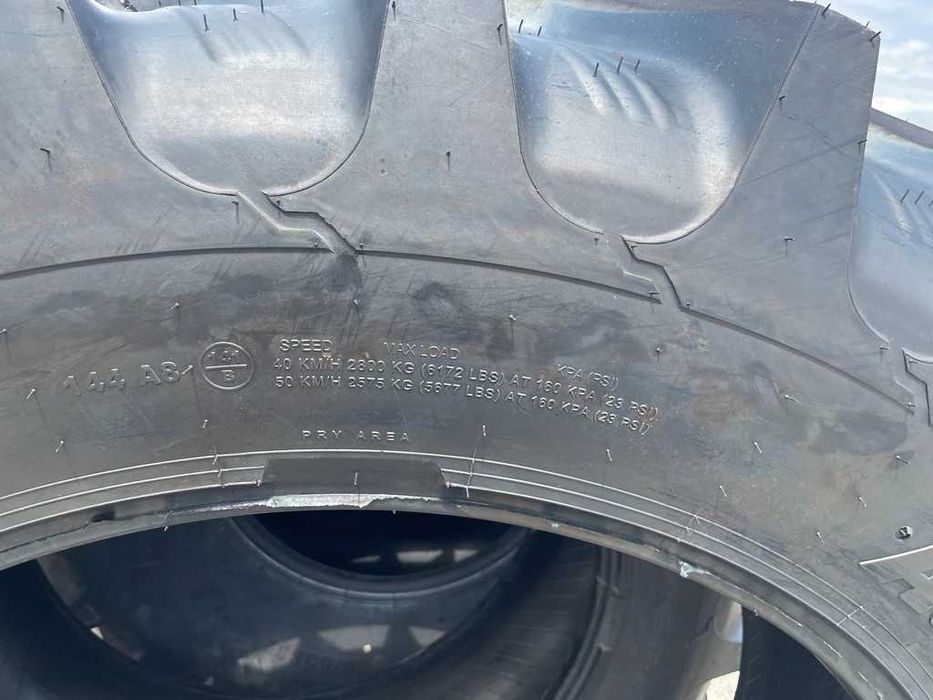 Anvelope noi de tractor spate 420/85 R38 OZKA livrare rapid JOHN DEERE