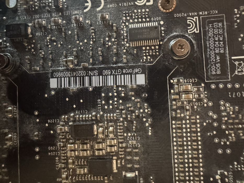 Placă video NVIDIA GTX 690 – stare foarte bună, raritate, dual GPU