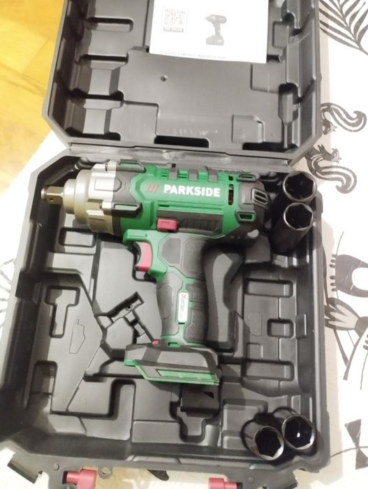 Masina de insurubat cu impact Parkside