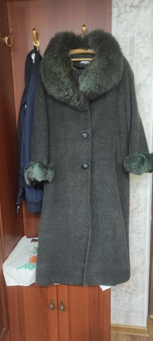 Пальто зимнее женское продам