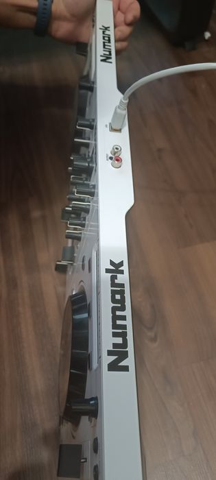 Mixer Numark MixTrack Pro 3