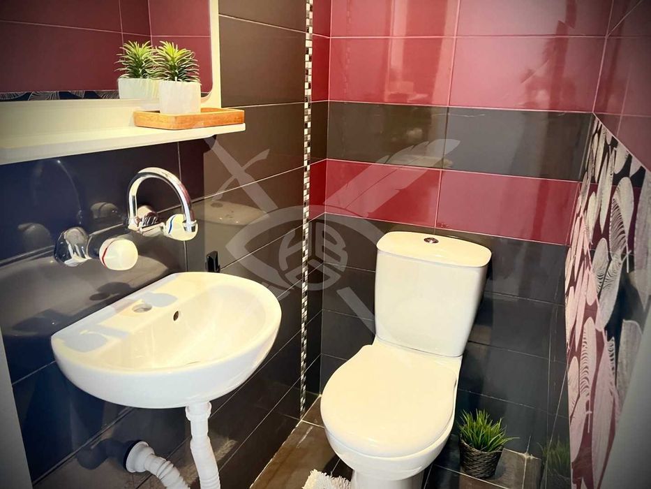 Дава се под наем Четиристаен апартамент в София, Младост 4 - 104 кв.м за 1375 € - Снимка #12