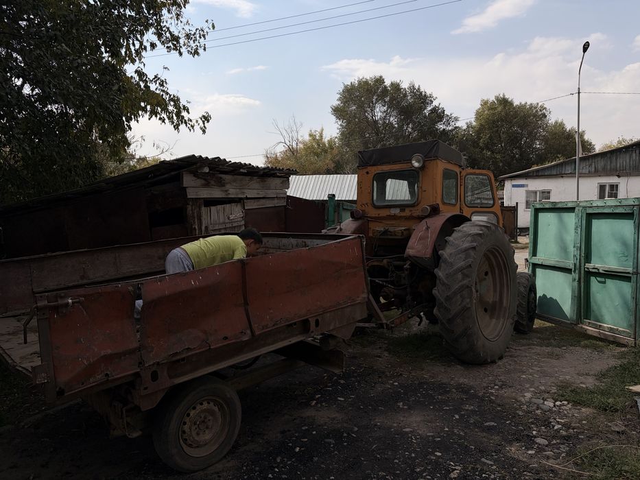 Продаеться трактор