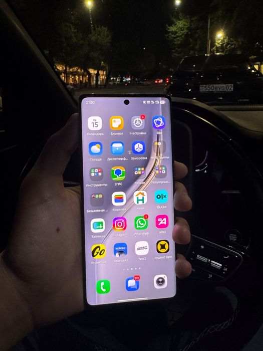 Продам телефон 256 ГБ, AMOLED, 5G, NFC