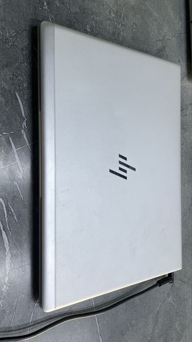 HP elitebook 830 G5