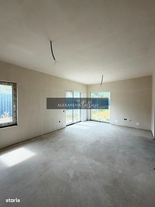 Triplex 4 camere DECOMANDATE, 112 mp utili, 184 mp curte, Urusagului