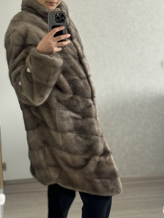 Продам норковую шубу