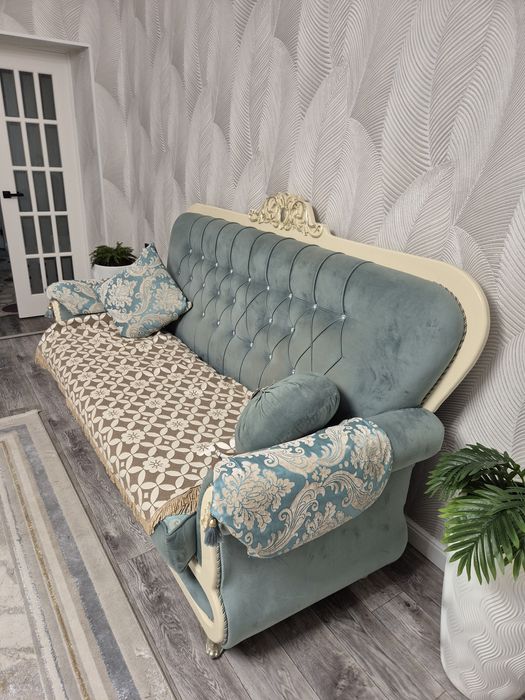 Продам диван с креслом