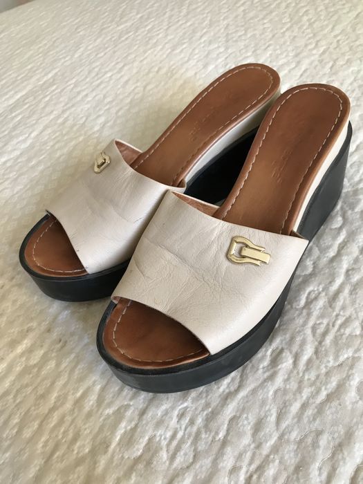 Женский обувь