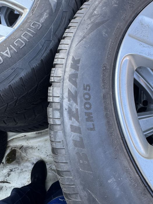 4 Anvelope Bridgestone Blizzak LM005 – 235/60 R18 107H