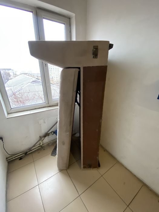 Диван мебель обычной