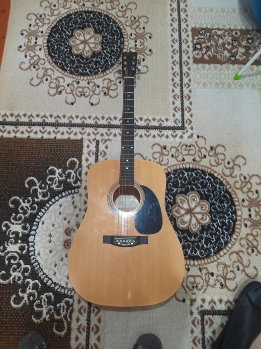 Продам гитару либо обмен на смартфон