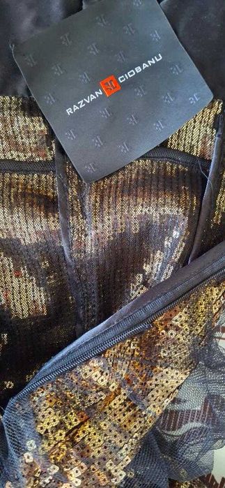 Rochie coktail paiete aurii marime S, Razvan Ciobanu, podium