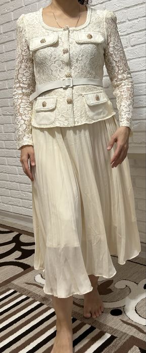 Көйлек сатылады.