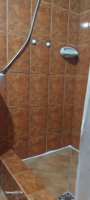 Închiriez garsoniera