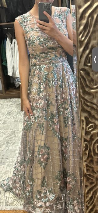 Вечернее платье размер xs , 1 выход , на рост170