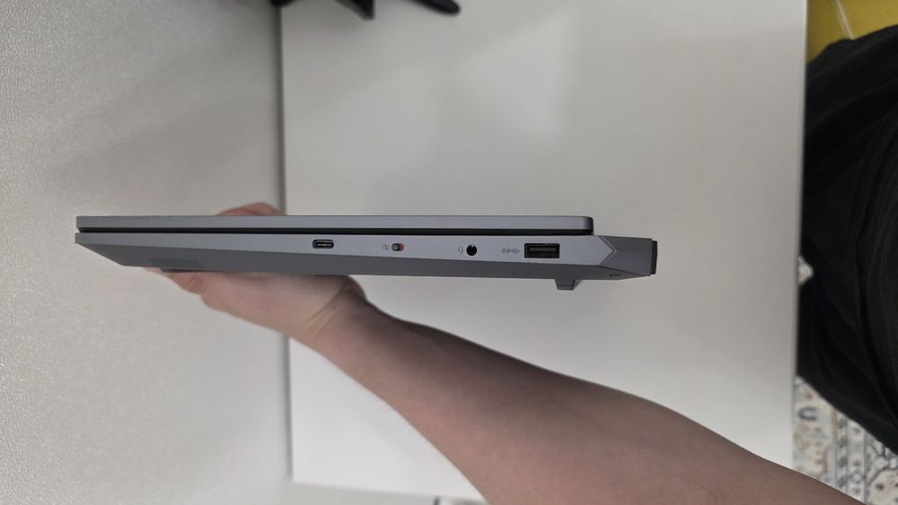 Игровой ноутбук Lenovo + наушники в подарок