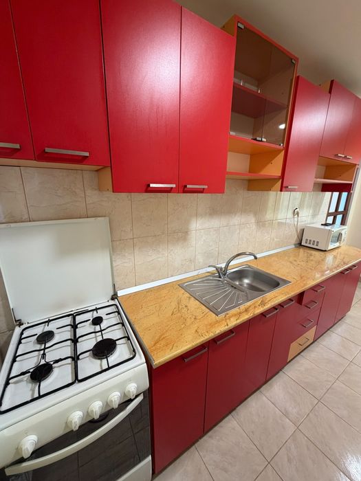 Închiriez apartament cu o camera