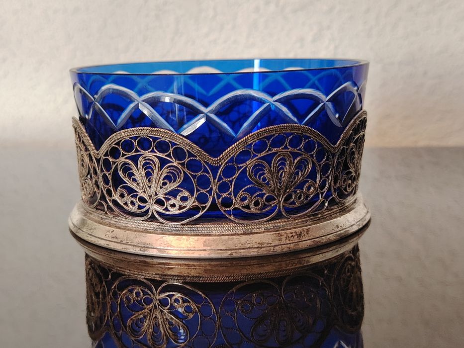 Кобальтовая сахарница с мельхиоровым узором