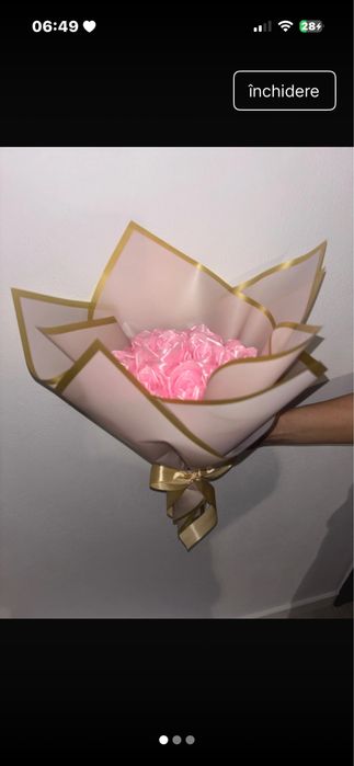 buchet de 9 trandafiri din satin