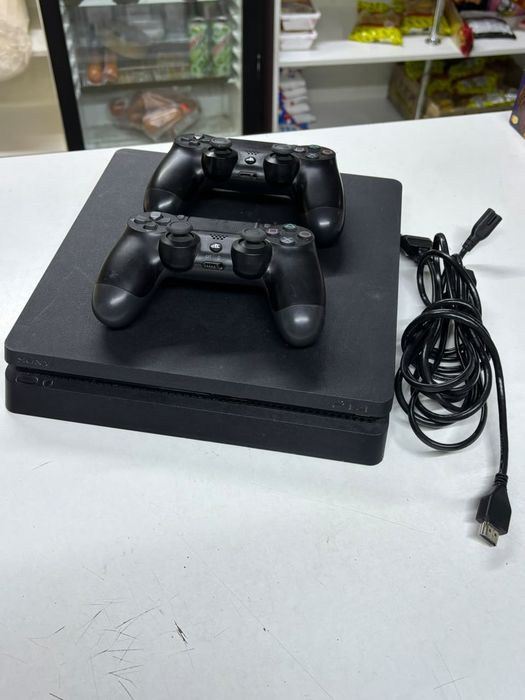 Продам Playstation 4 slim 500gb