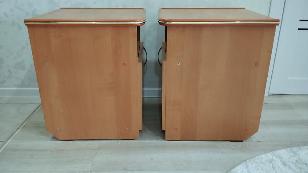 Тумбочки 2 штуки