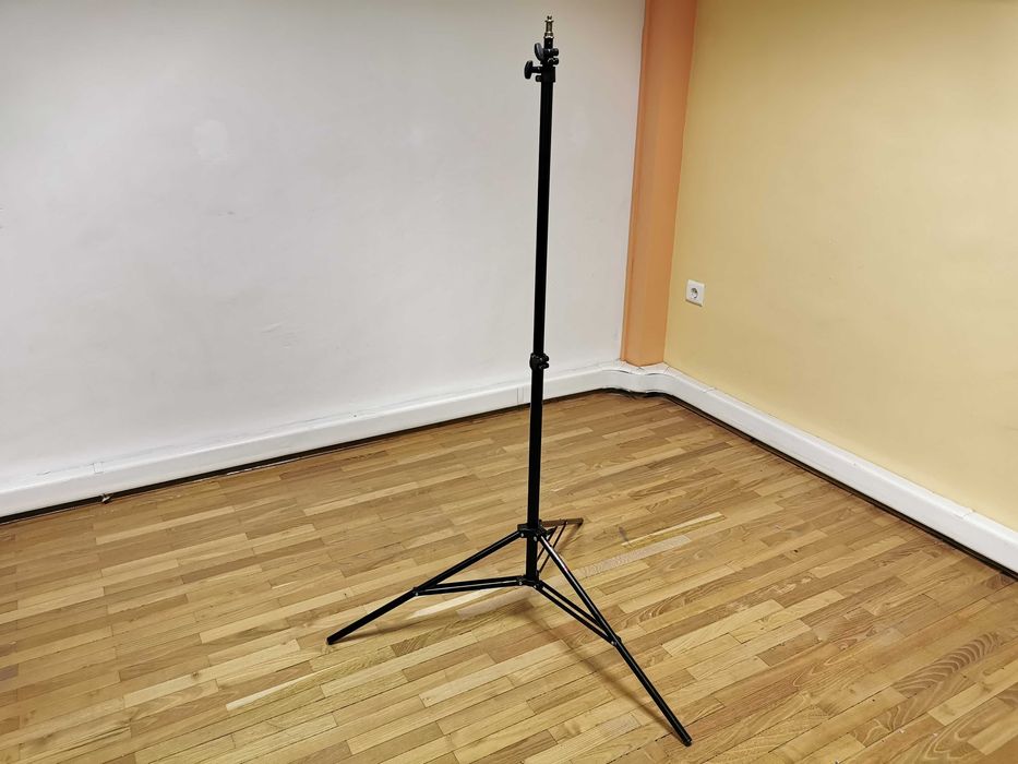 Manfrotto ART 156 aлуминиев статив за монтаж на фотографско осветление с височина 237см