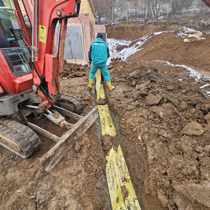 Lucrări cu miniexcavator, fundații,săpături, canalizări